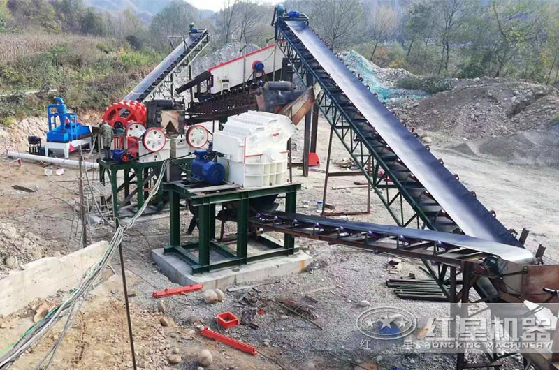 時產100噸砂石生產線現場 時產100噸砂石生產線現場