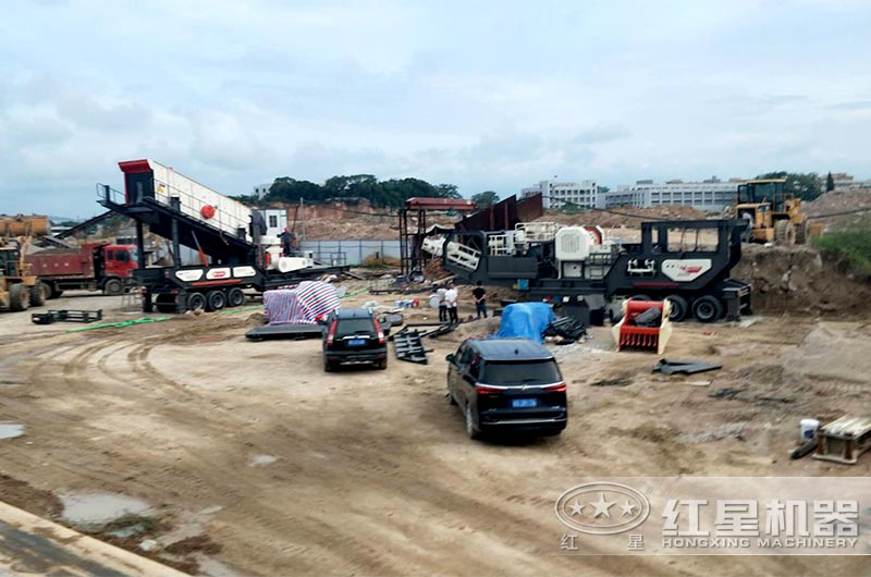 大型移動式破碎機生產線安裝現場