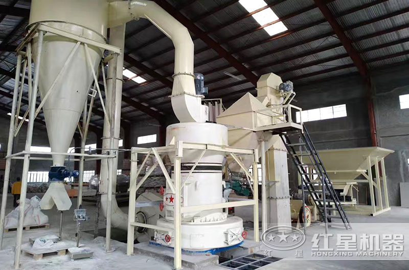 中型石粉磨粉機安裝現場 中型石粉磨粉機安裝現場