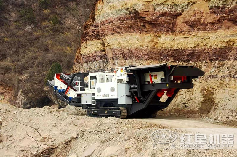 三合一履帶移動式破碎機實拍