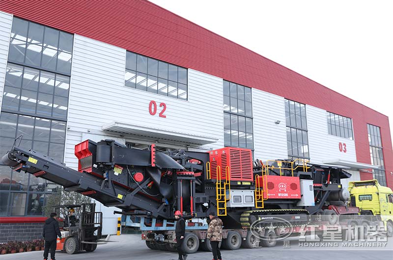 紅星履帶移動破碎篩分站發貨
