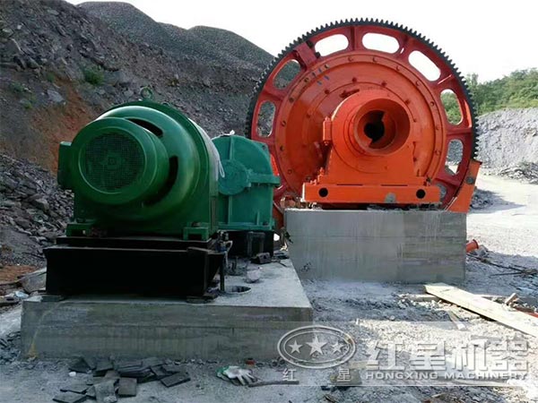 棒磨式制砂機現(xiàn)場 棒磨式制砂機現(xiàn)場