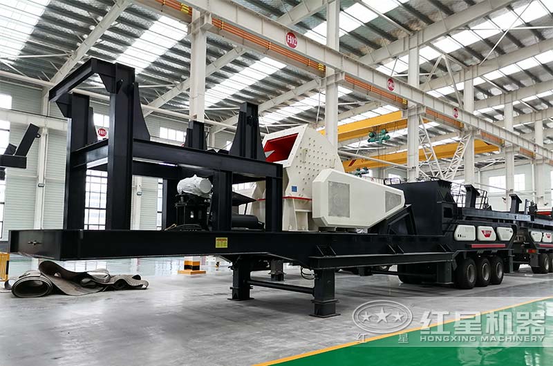 紅星機(jī)器移動(dòng)錘破機(jī)廠家車間 紅星機(jī)器移動(dòng)錘破機(jī)廠家車間