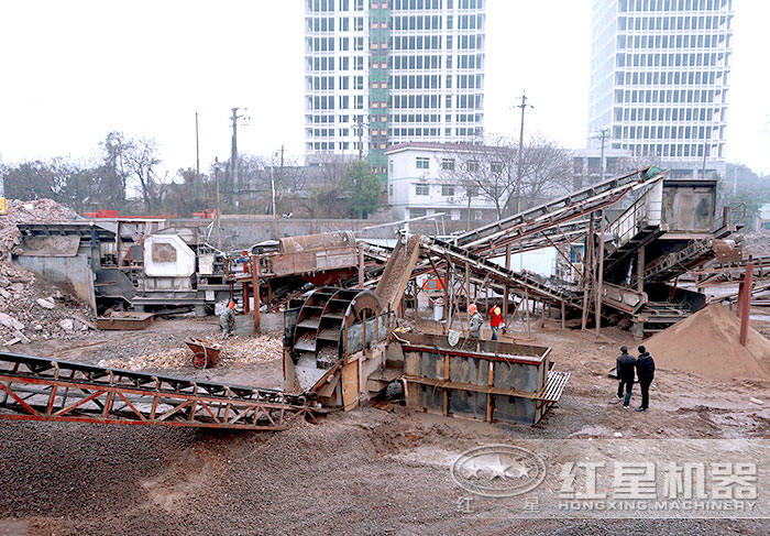 2臺移動破碎機組合生產(chǎn) 2臺移動破碎機組合生產(chǎn)