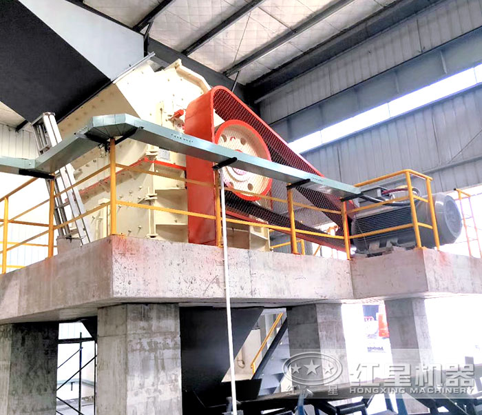 細碎機加工石料現場 細碎機加工石料現場