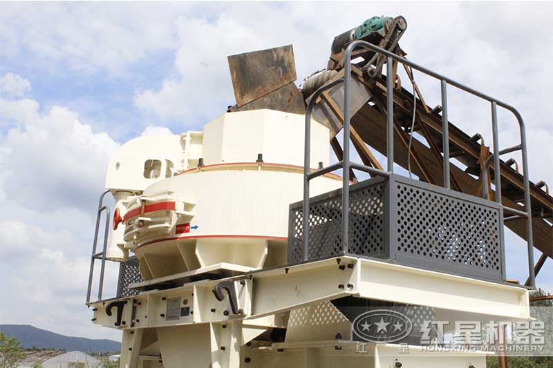 沖擊式粉碎機安裝現場