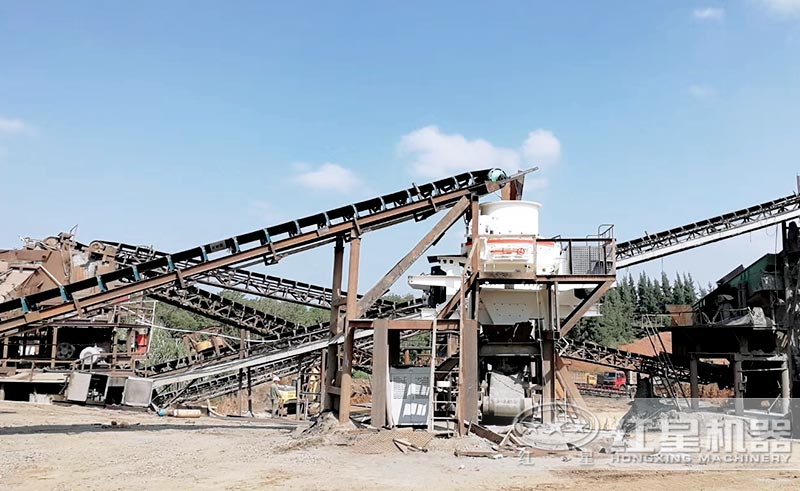 沖擊式粉碎機(jī)安裝現(xiàn)場(chǎng) 沖擊式粉碎機(jī)安裝現(xiàn)場(chǎng)