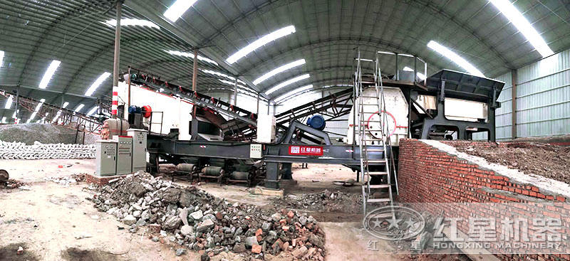 移動錘式破碎機作業現場