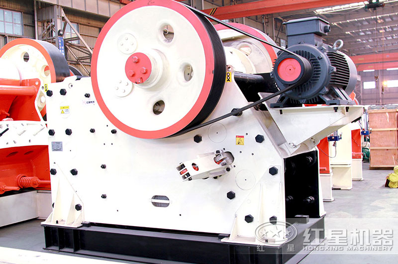 顎式破碎機(jī)廠家現(xiàn)貨圖 顎式破碎機(jī)廠家現(xiàn)貨圖