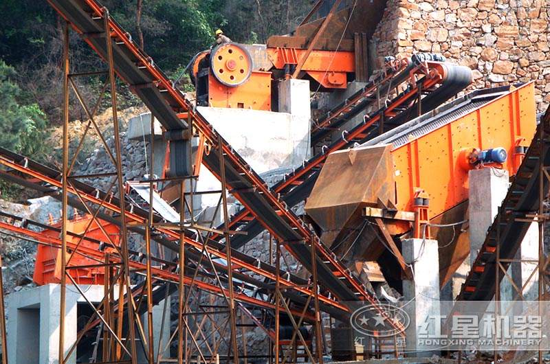 時(shí)產(chǎn)300噸現(xiàn)場(chǎng) 時(shí)產(chǎn)300噸現(xiàn)場(chǎng)