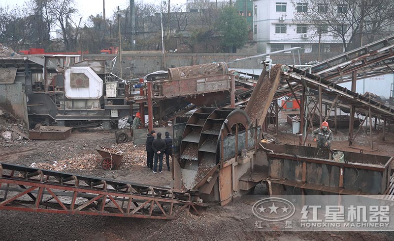 建筑垃圾處理設(shè)備加上洗砂機，效果更好