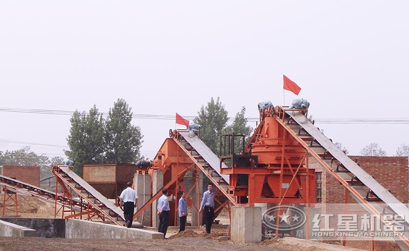 HX河石制砂機械現場