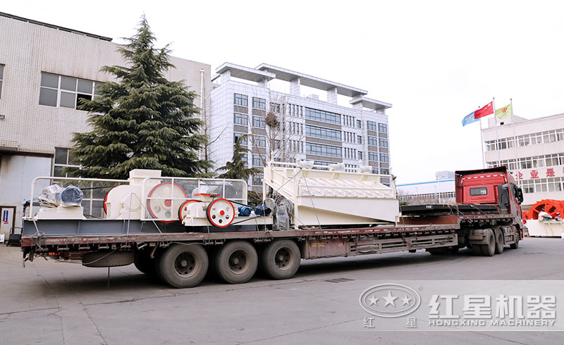 雙齒輥式破碎機(jī)發(fā)貨 雙齒輥式破碎機(jī)發(fā)貨