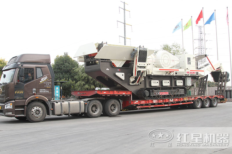 移動磕石機發貨了 移動磕石機發貨了