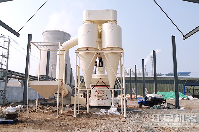 礦渣磨粉現(xiàn)場(chǎng) 礦渣磨粉現(xiàn)場(chǎng)