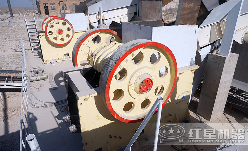 顎式破碎機現場 顎式破碎機現場