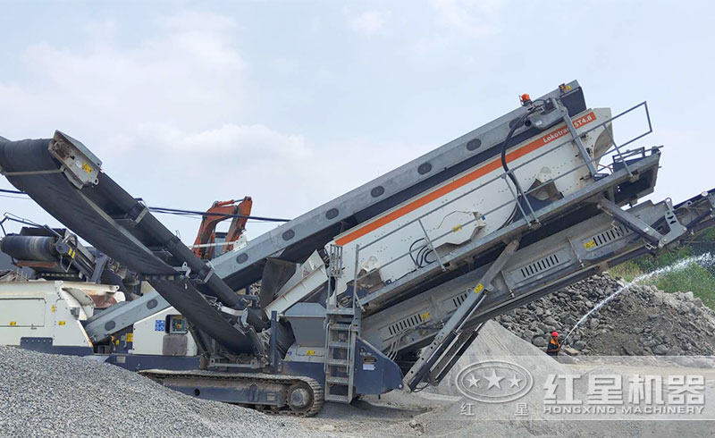 移動磚石粉碎機作業現場