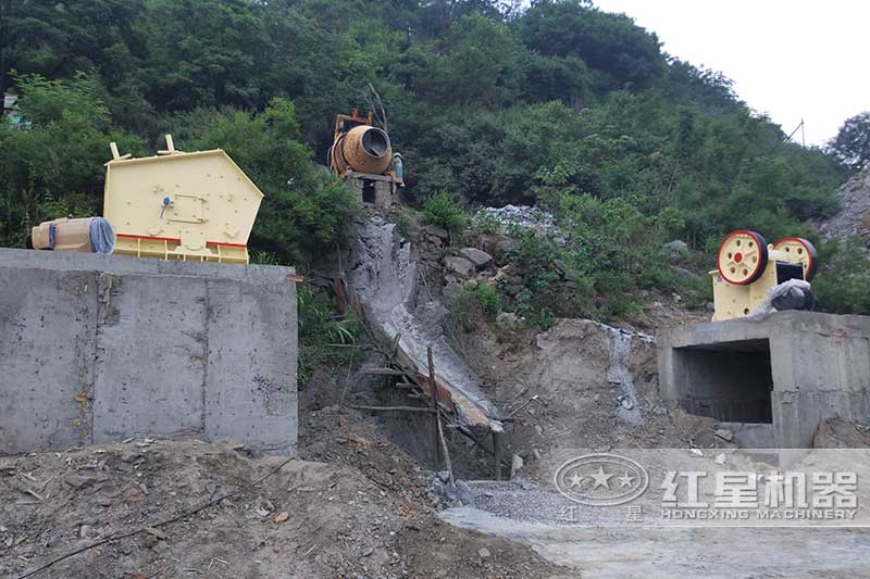 PF-1007反擊式破碎機現場