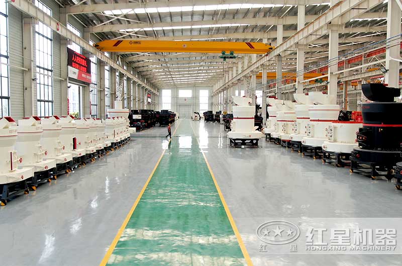 左側一列小型磨粉機 左側一列小型磨粉機