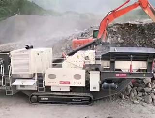 履帶移動反擊式破碎機現場視頻
