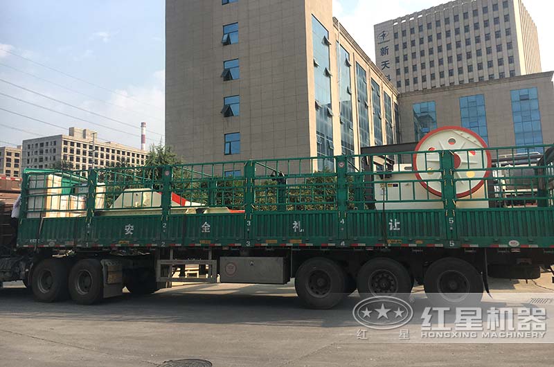 PE系列鄂式破碎機