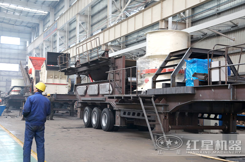 移動圓錘式破碎機搭載單缸圓錐破