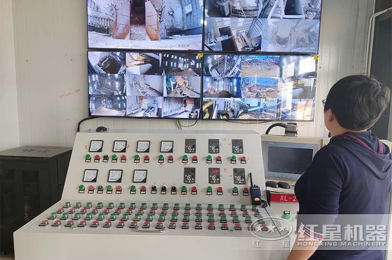 有智能控制系統(tǒng)，工作更加得心應(yīng)手