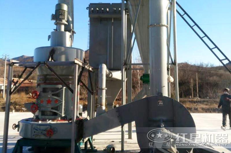 雷蒙磨機現場實拍一 雷蒙磨機現場實拍一