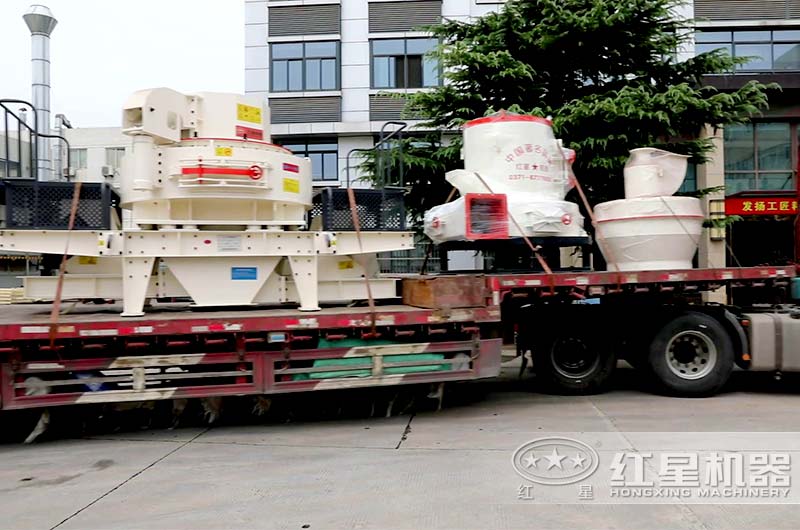 紅星制砂機(jī)與雷蒙磨生產(chǎn)線發(fā)貨 紅星制砂機(jī)與雷蒙磨生產(chǎn)線發(fā)貨