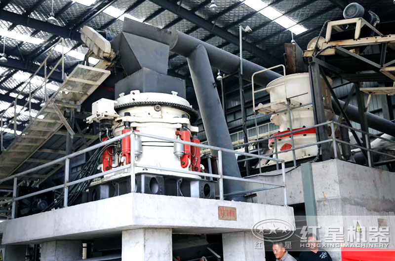 鐵礦石破碎生產(chǎn)線現(xiàn)場