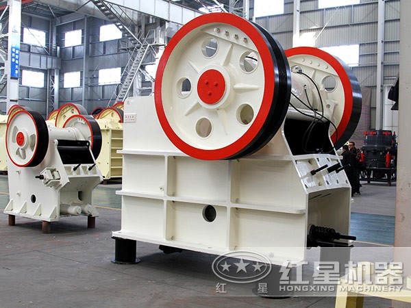 鉍礦顎式破碎機(jī)