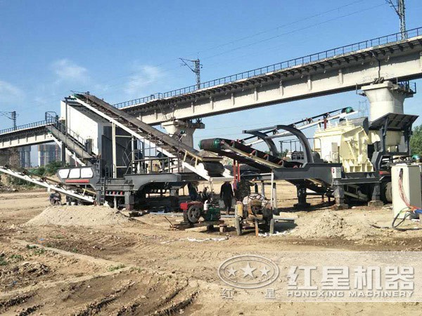 鐵路道砟破碎現場 鐵路道砟破碎現場