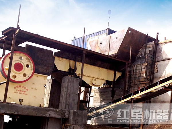 320x1000破碎機作業現場 320x1000破碎機作業現場