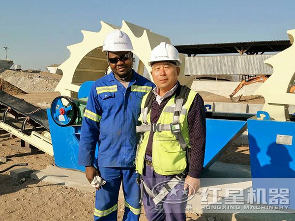 河卵石破碎制砂洗砂,客戶現場 河卵石破碎制砂洗砂,客戶現場