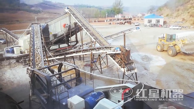 移動(dòng)石料破碎生產(chǎn)線 移動(dòng)石料破碎生產(chǎn)線