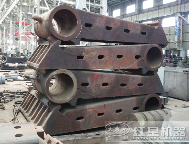 PE1200×1500顎式破碎機動顎