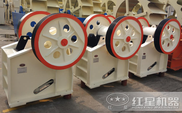 鄂式破碎機 鄂式破碎機