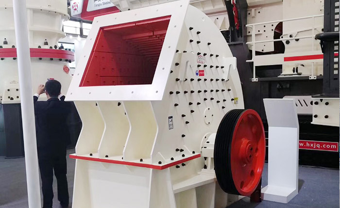 PCZ型錘式整形破碎機(jī) PCZ型錘式整形破碎機(jī)