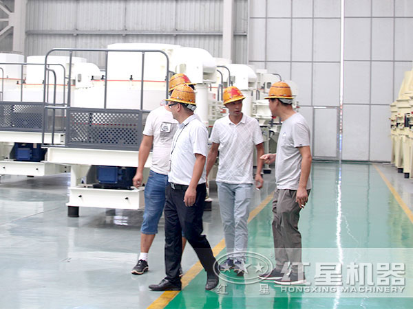 制砂機(jī)車間觀看圖