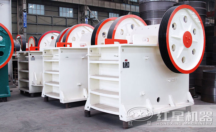 顎式破碎機(jī)_碎石機(jī)