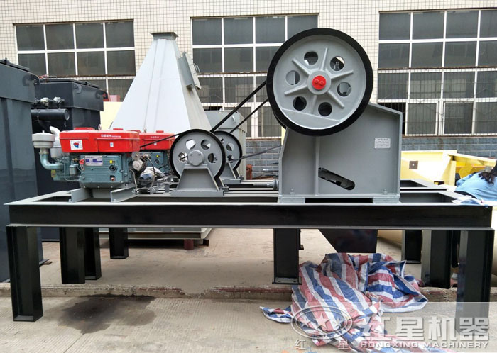 小型柴油顎式破碎機