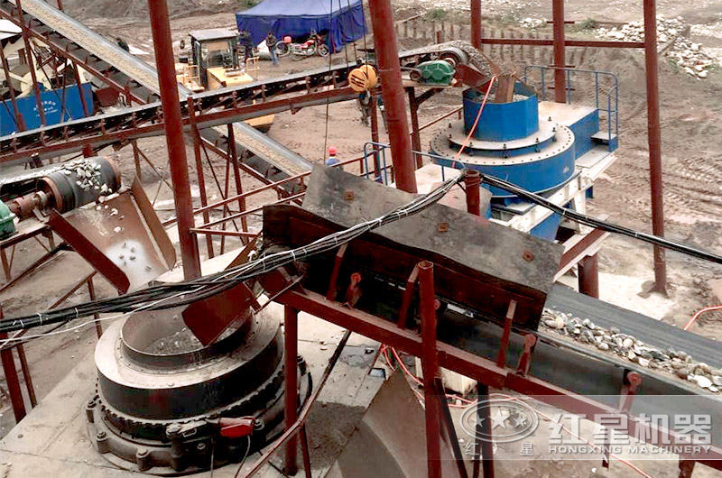 鵝卵石制砂機現場作業圖 鵝卵石制砂機現場作業圖