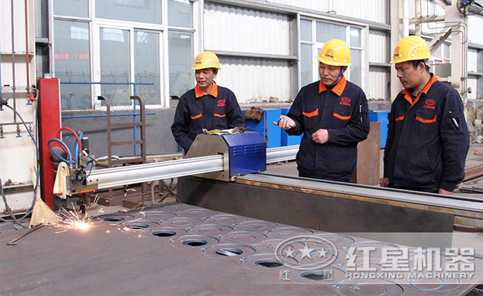 紅星工人生產作業現場