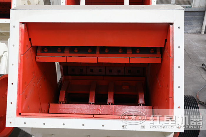 粗碎反擊式制砂（沙）機進料口