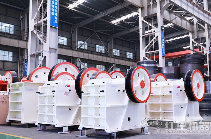 PE-1000×1200型時產(chǎn)400噸的顎式破碎機