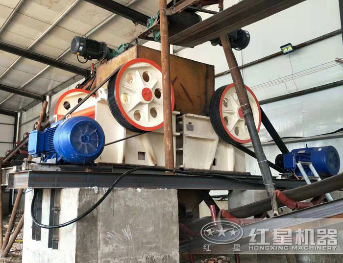 細顎破機安裝現(xiàn)場 細顎破機安裝現(xiàn)場