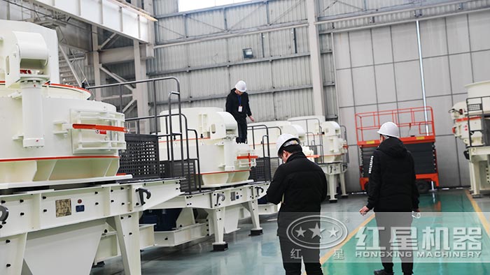 紅星石頭制沙機車間用戶參觀 紅星石頭制沙機車間用戶參觀