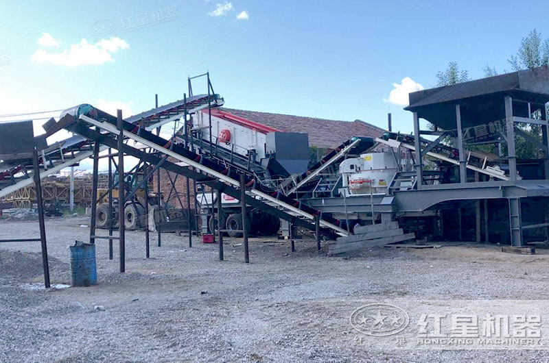 紅星移動(dòng)制沙多級(jí)組合生產(chǎn)現(xiàn)場(chǎng) 紅星移動(dòng)制沙多級(jí)組合生產(chǎn)現(xiàn)場(chǎng)