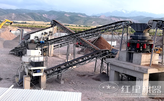 固定制沙作業(yè)現(xiàn)場(chǎng) 固定制沙作業(yè)現(xiàn)場(chǎng)