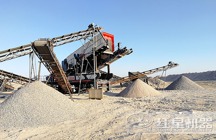 輪胎式移動制沙機施工現場